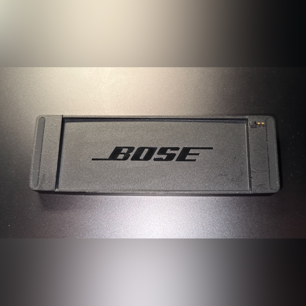 Bose charger for Soundlink 1  complete